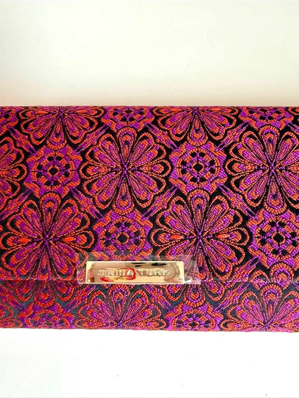 Trina Turk NWT Lush Floral Jacquard Berry Clutch Detachable Chain